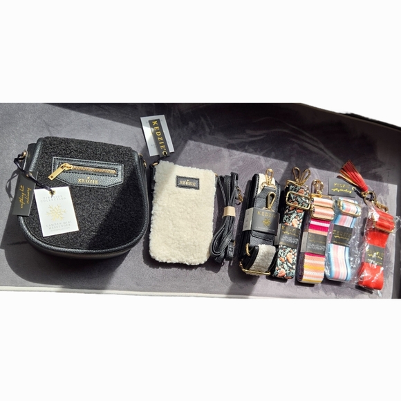 9 Piece Bag Set With Interchangeable Straps & Keychains - Picture 3 of 5